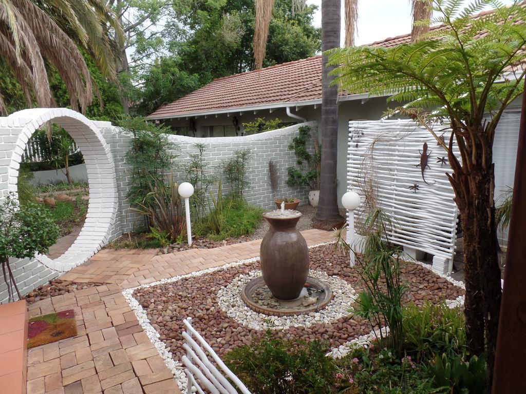 Old Umtali Guest House Johannesburg Exterior photo