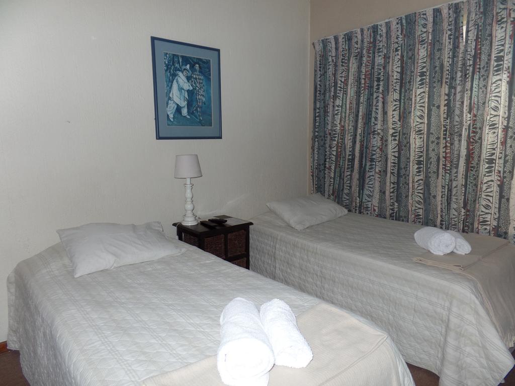 Old Umtali Guest House Johannesburg Exterior photo